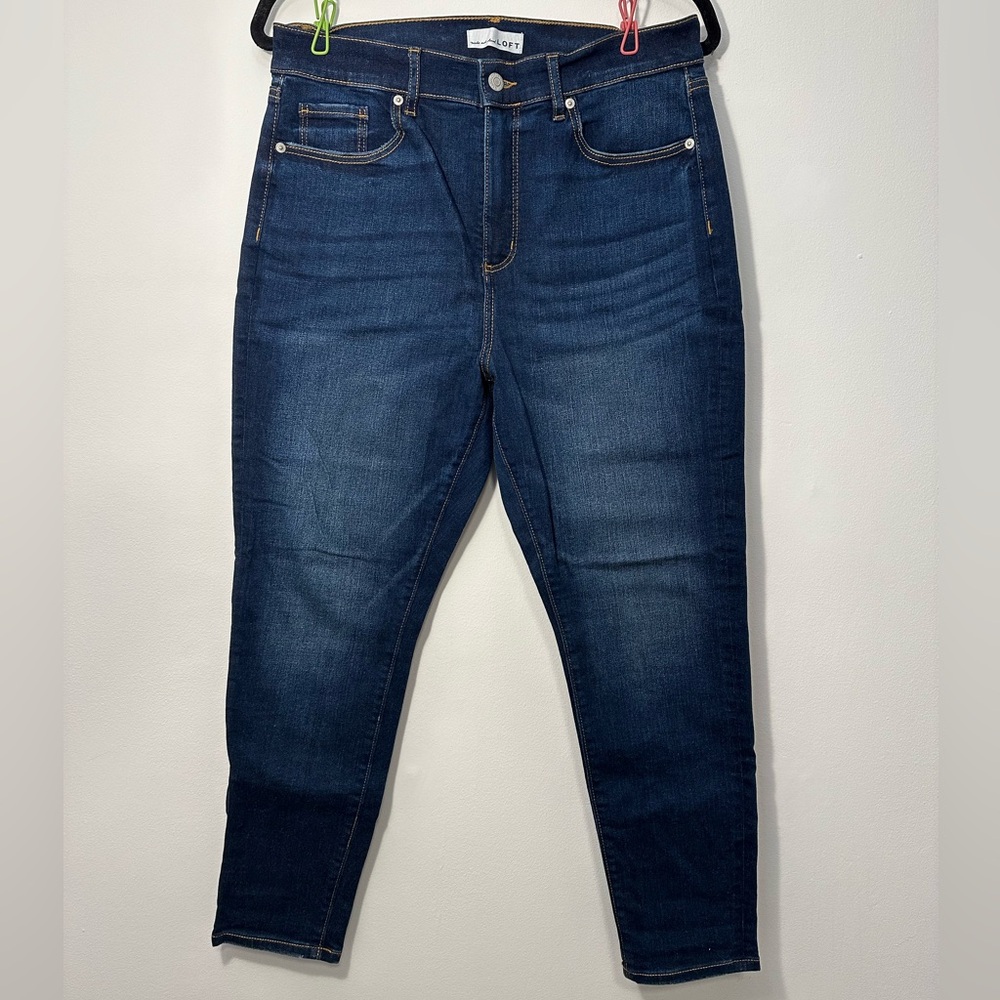 NWOT LOFT High Rise Skinny Jeans Size 31P in Vintage Dark Wash